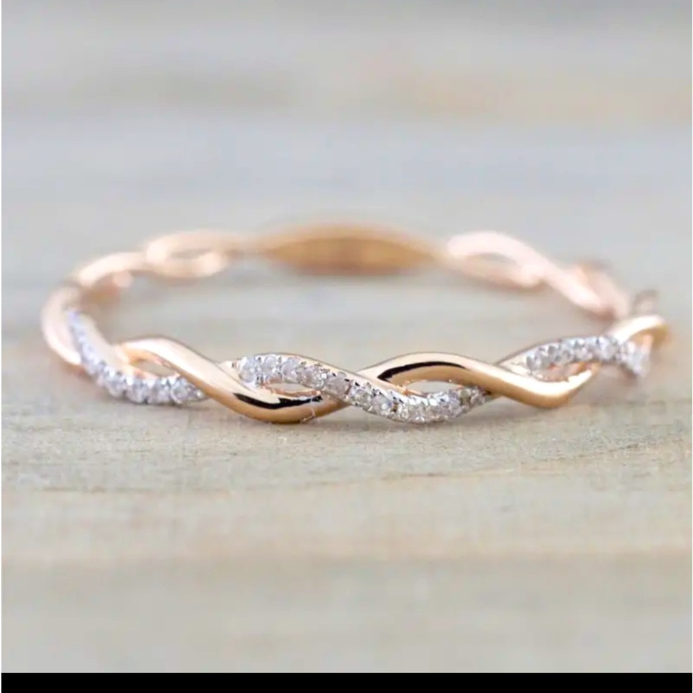 Rose Gold Twisted Rhinestone Ring.